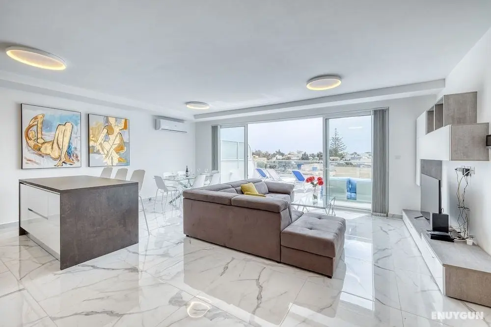 Fabulous Penthouse Close to St George's Bay - Öne Çıkan Resim