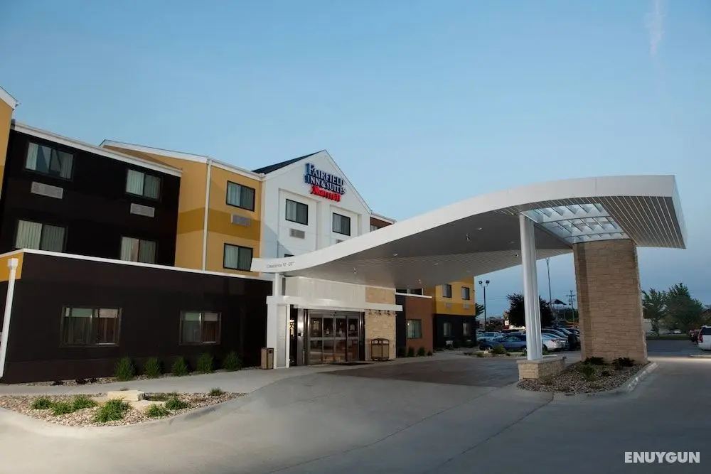 Fairfield Inn & Suites by Marriott Burlington - Dış Mekanlar