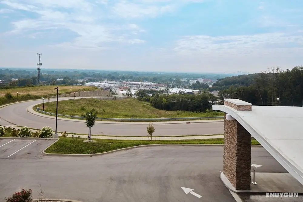 Fairfield Inn & Suites by Marriott Louisville New Albany IN - Misafir Tesisleri ve Hizmetleri