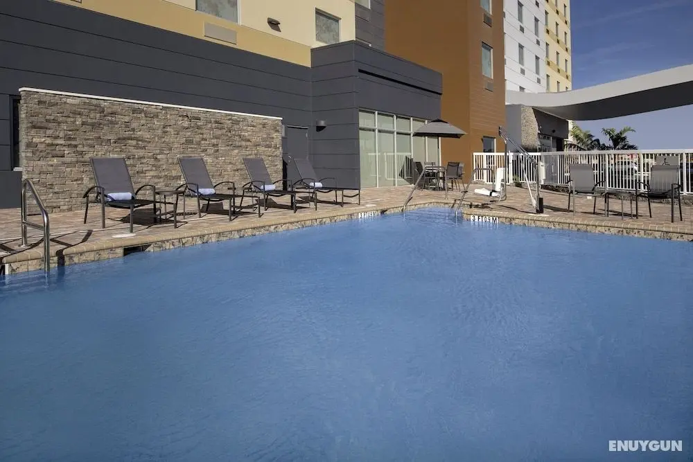 Fairfield Inn & Suites by Marriott Miami Airport West/Doral - Havuz