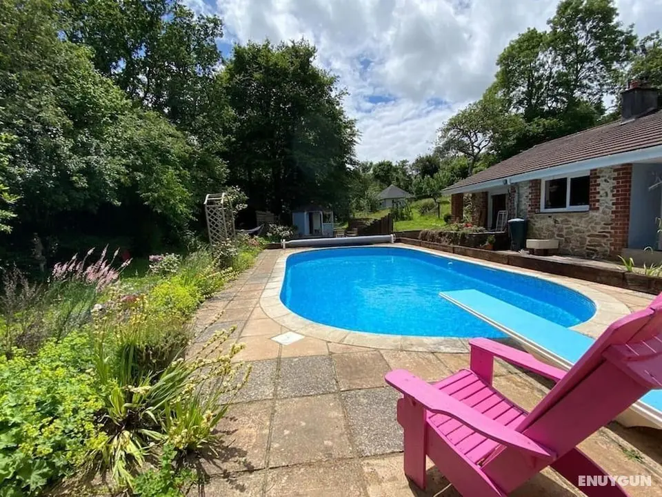 Family Home With Large Garden and Pool Near Totnes - Öne Çıkan Resim