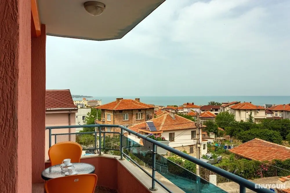 Family Hotel Jemelly - Oda Manzaraları