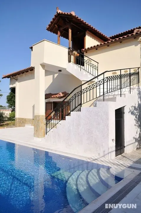Family Maisonette with Pool near Beach - Öne Çıkan Resim