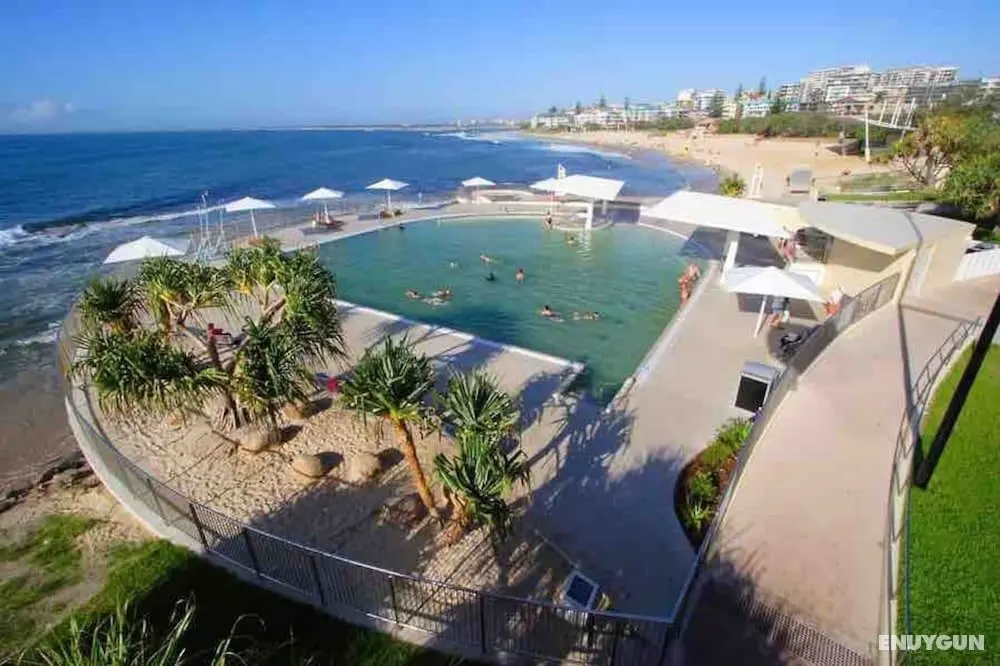 Family, Romance, Fun on Kings Beach - Öne Çıkan Resim