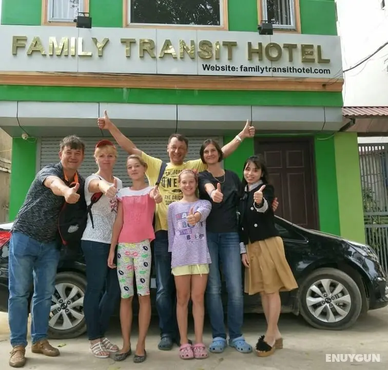 Family Transit Hotel - Dış Mekan