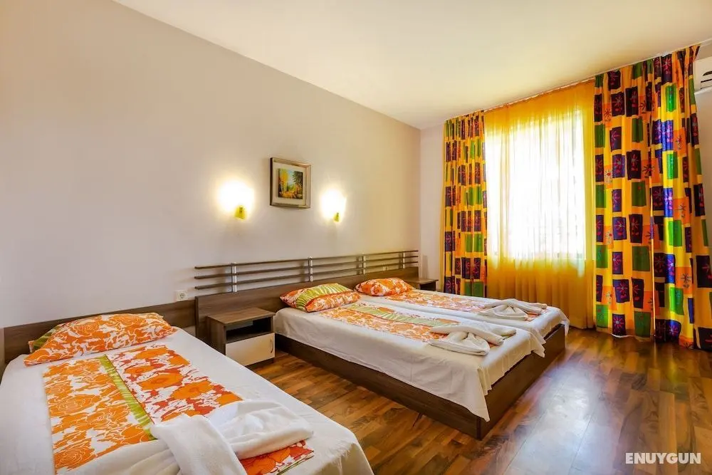 Family Triple Room in Dafinka Guest House - Öne Çıkan Resim