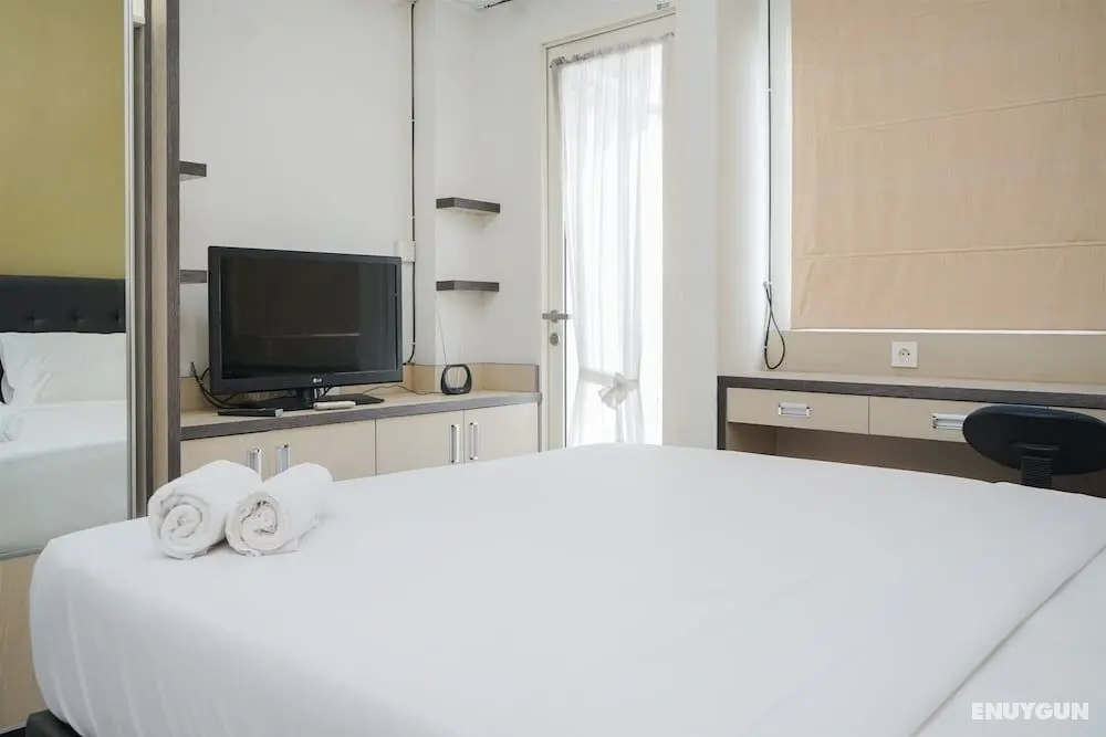 Fancy And Nice Studio At Scientia Residence Apartment - Oda