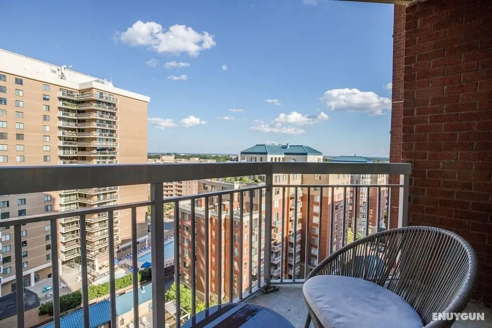 Fantastic 1 Bedroom Condo at Ballston - Oda Düzeni