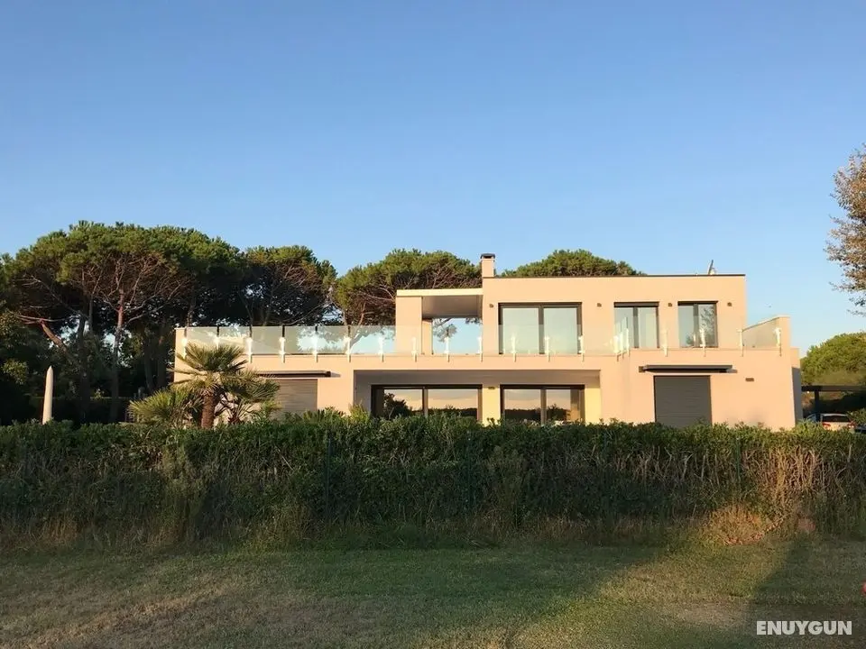 Fantastic Villa With Private Pool - Luxury Holidays on Private Island Albarella - Dış Mekan