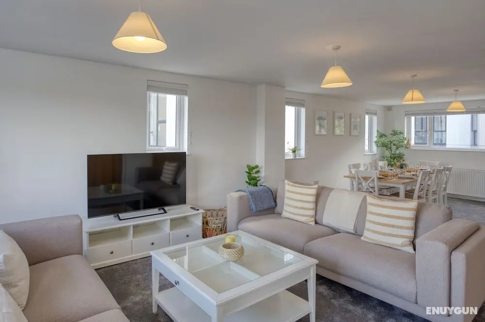 Fantastic sea Views in Falmouth, new 4BD Townhouse - Öne Çıkan Resim