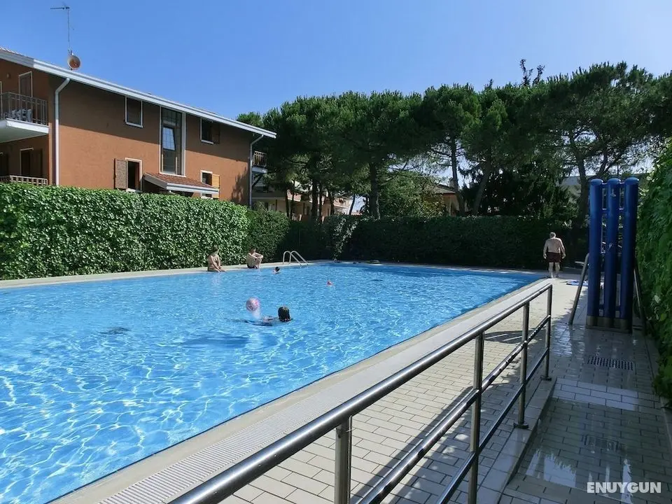Fantastic Villa on two Floors With Garden and Swimming Pool by Beahost Rentals - Havuz