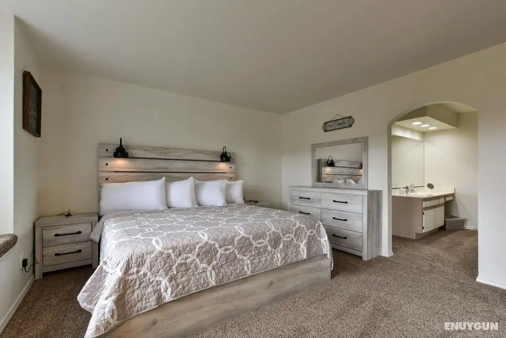 Farm Charm Condo - Oda