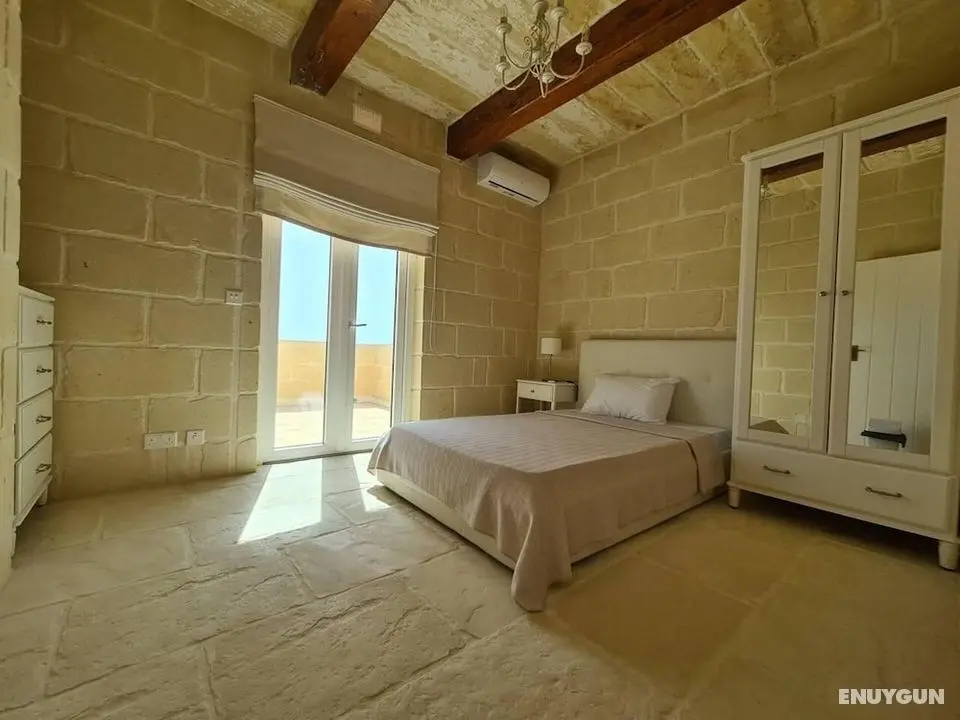 Farmhouse Villa in Gozo With Large Pool & Garden - Oda