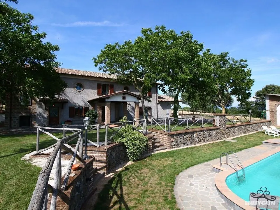 Farmhouse With Pool in an Area With History, Nature and art - Öne Çıkan Resim