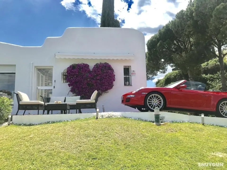 Fascinating & Luxurious Mountain & Pool View Apartment in Porto Banús - Öne Çıkan Resim