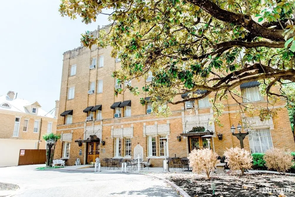 The Faust Hotel - Öne Çıkan Resim