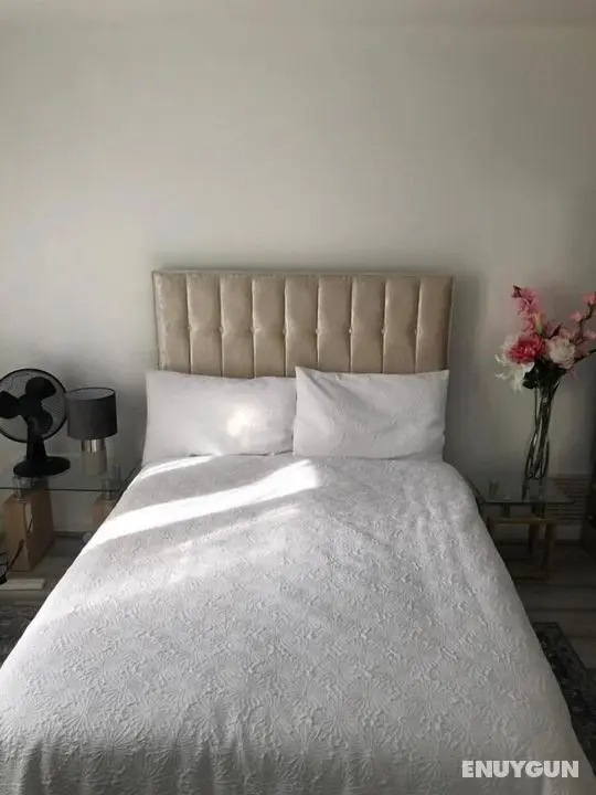 Featherstone Court - Öne Çıkan Resim