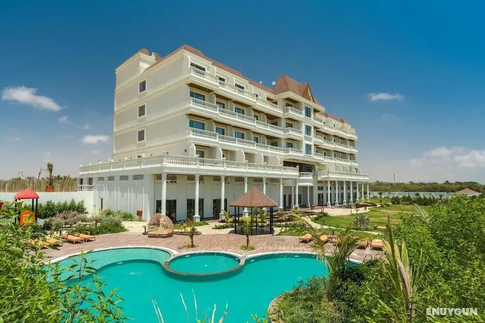 The Fern Sattva Resort Dwarka - Havuz