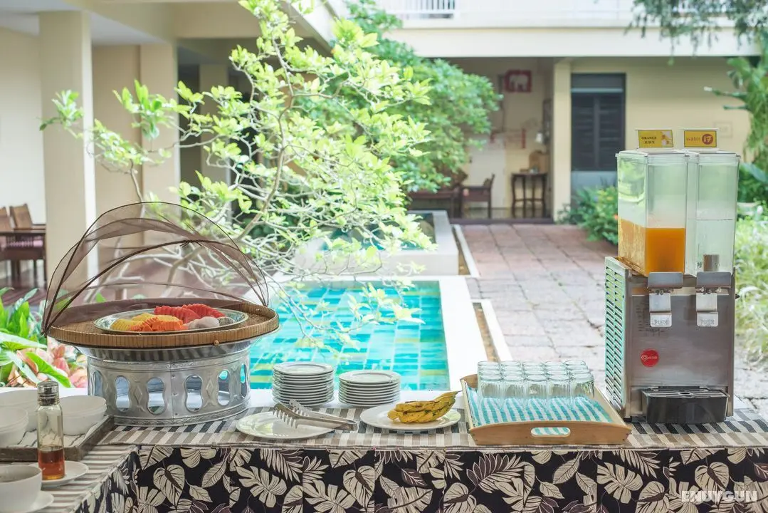 Feung Nakorn Balcony Rooms & Cafe - Genel