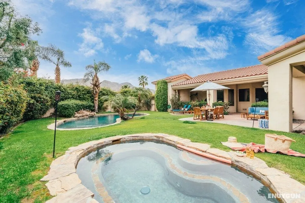 Firefly by Avantstay Spacious Villa w/ Pool, Hot Tub & Mountain Views Lic-067218, 5 bd - Öne Çıkan Resim