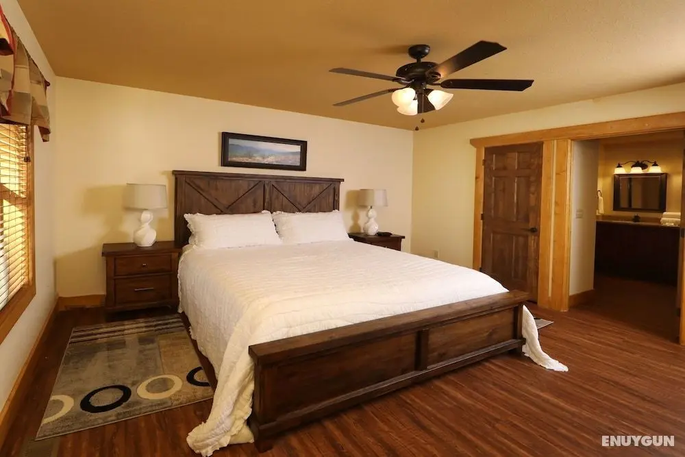 Firefly Nights - Five Bedroom Chalet - Oda