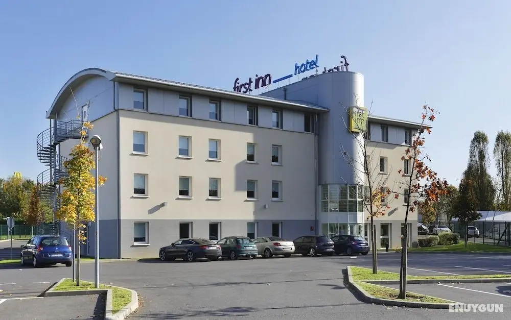 First Inn Hotel Les Ulis - Öne Çıkan Resim