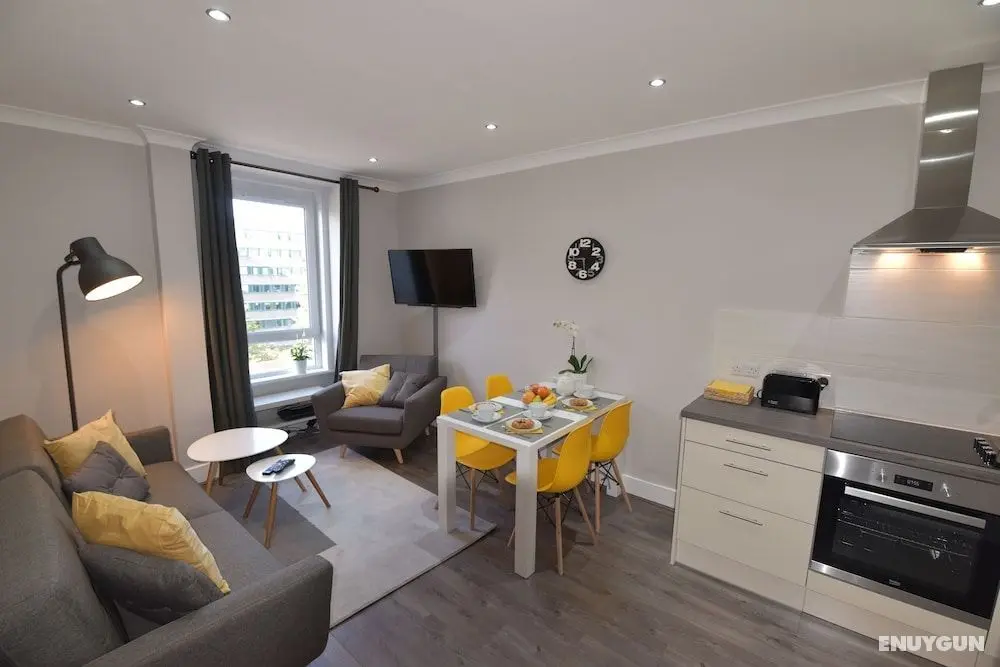 First - Meadowbank House Apartment - Öne Çıkan Resim