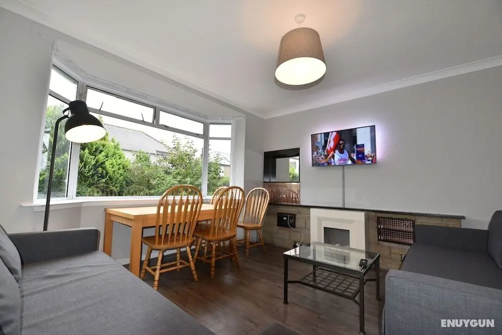 First Sighthill Villa - Öne Çıkan Resim