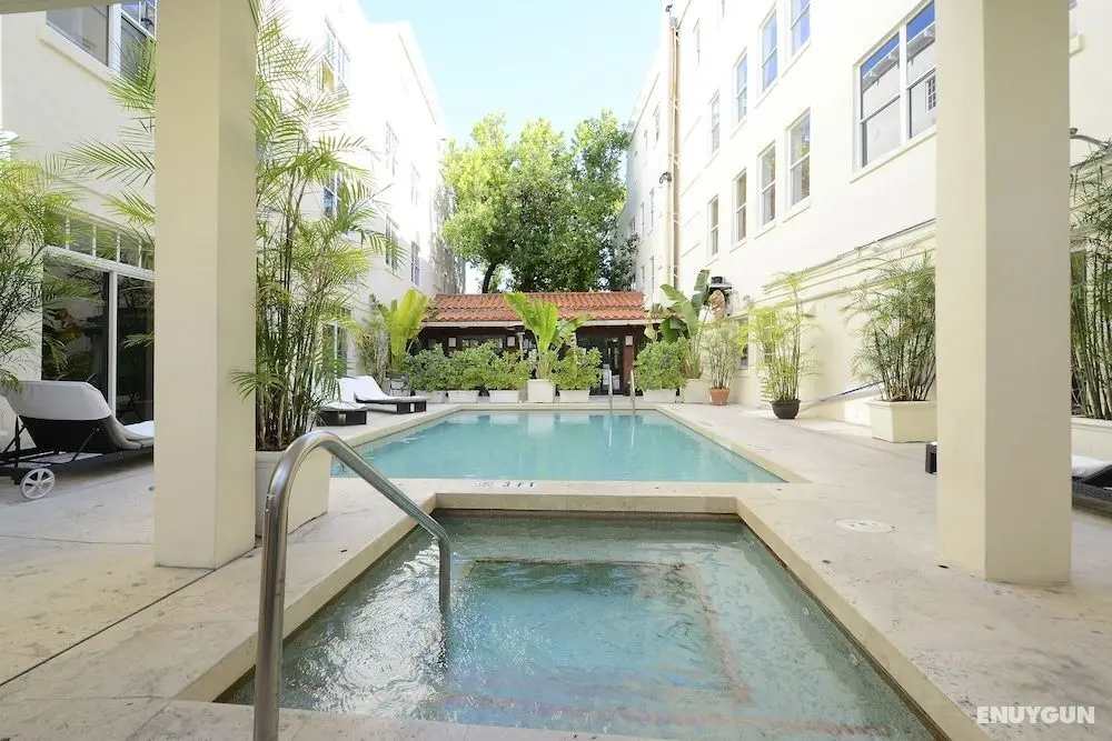 First Street Apartments - Öne Çıkan Resim