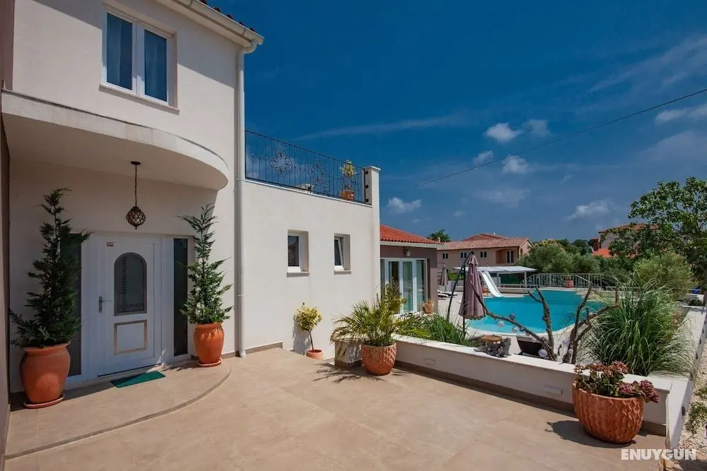 Five bedroom villa Emily with pool - Öne Çıkan Resim