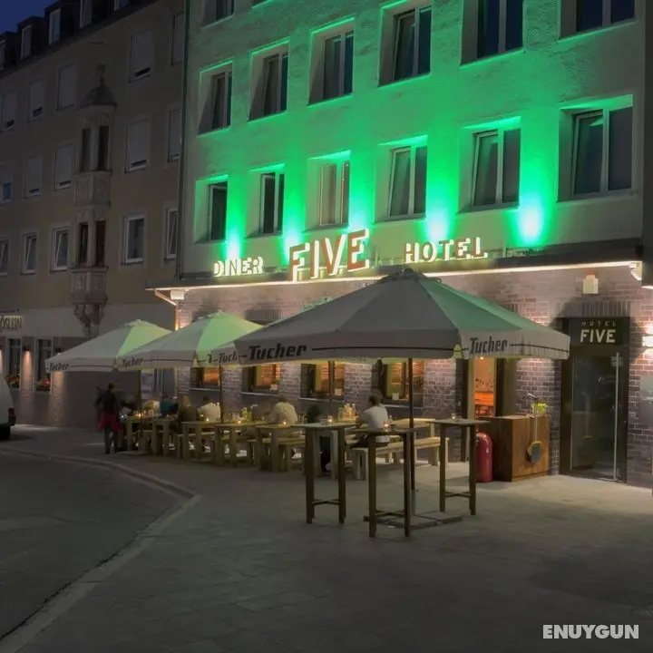 Hotel FIVE - Öne Çıkan Resim
