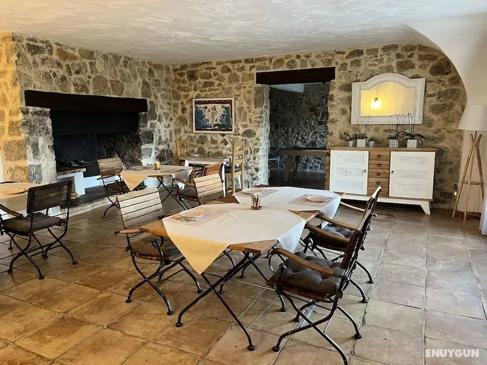 Fleur de Lys Fayence - Lobi