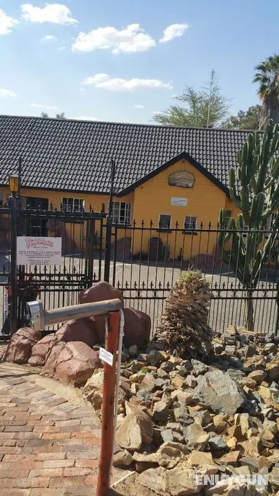 Flintstones Guest House Fourways - Öne Çıkan Resim