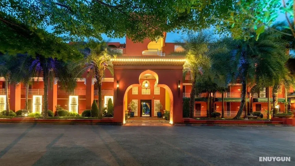 Floral Hotel Sheik Istana Chiangmai - Dış Mekan