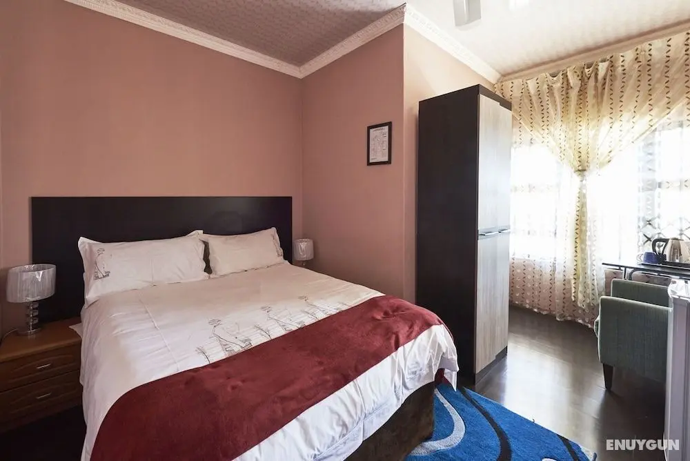 Flossie’s Bed and Breakfast - Öne Çıkan Resim