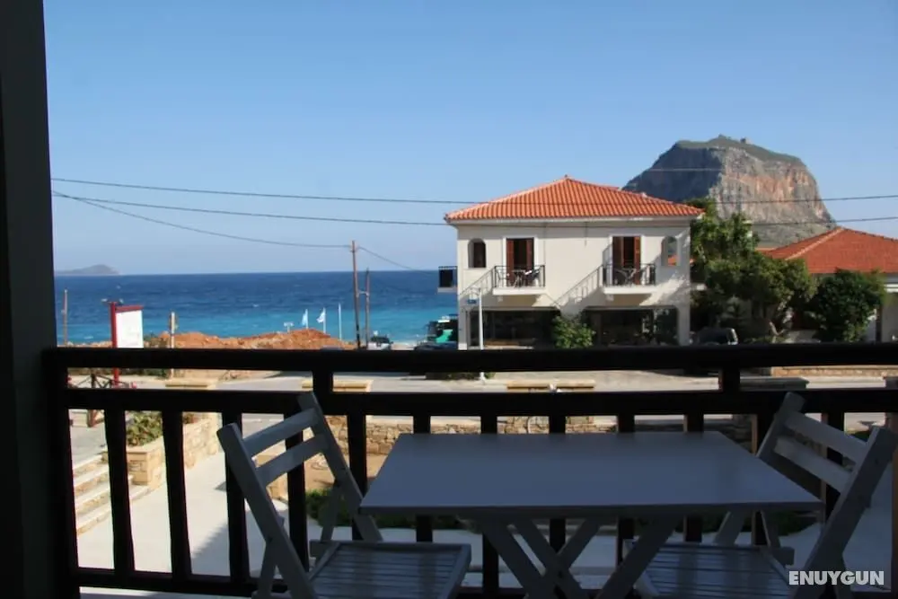 The Flower of Monemvasia - Oda