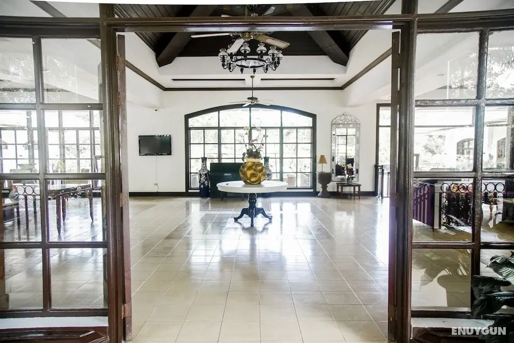 Forest Crest Nature Hotel & Resort - Lobi