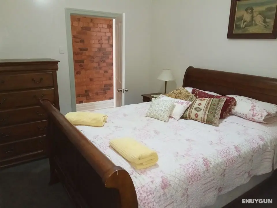 Forrest St Apartments - Öne Çıkan Resim