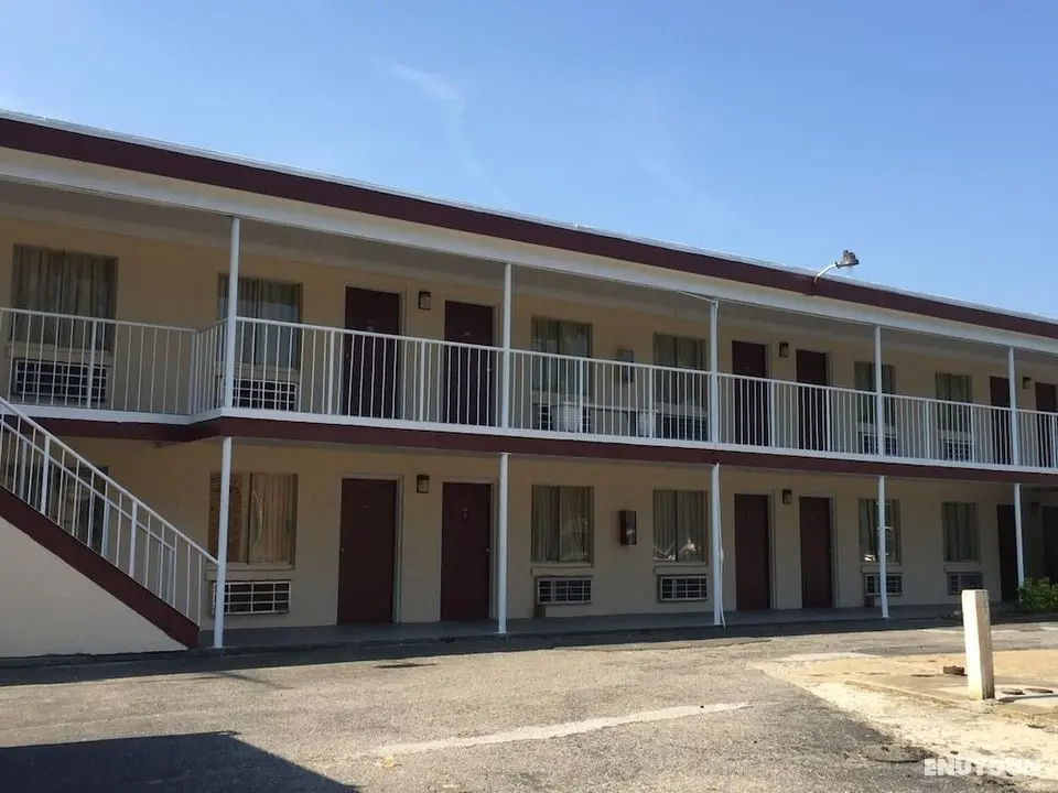 Fort Eustis Inn - Dış Mekan