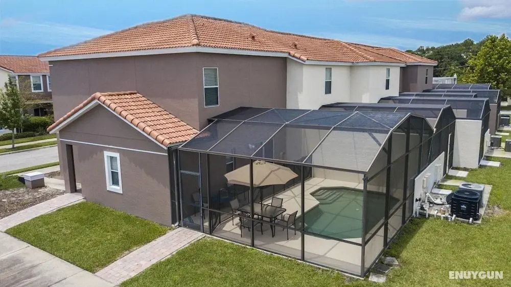 Four Bedroom w Screened Pool Close to Disney 4563 - Oda
