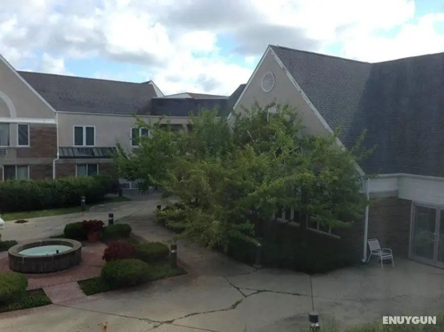 Four Points by Sheraton Buffalo Grove - Genel