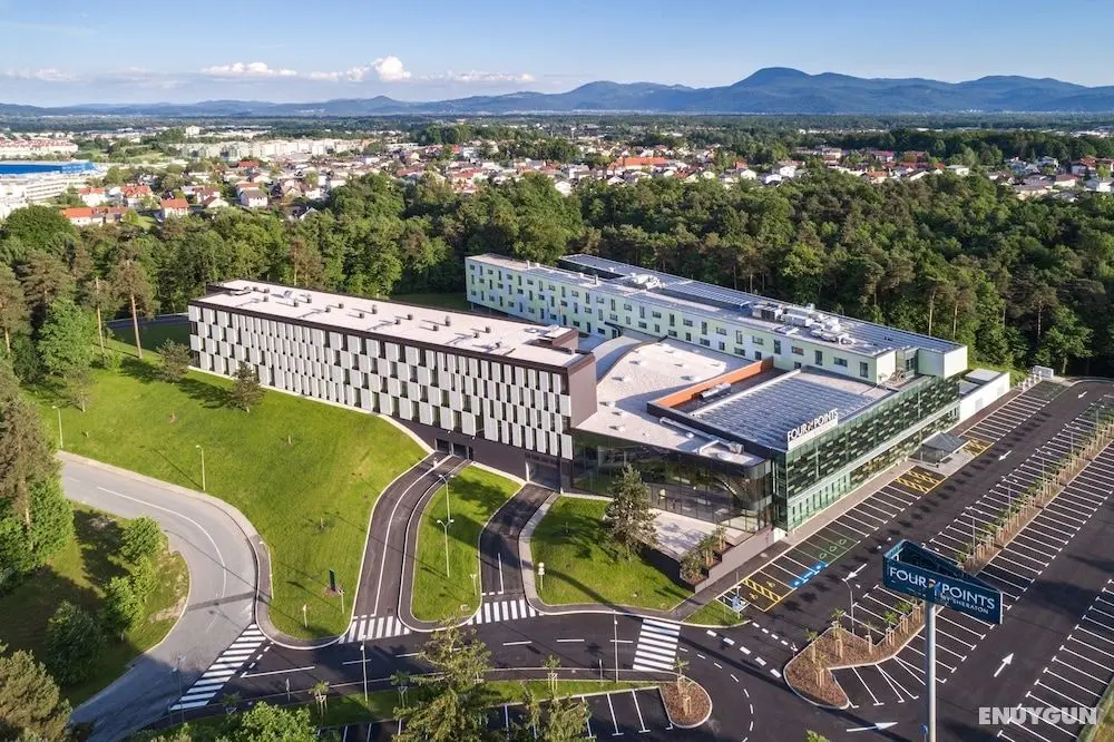 Four Points by Sheraton Ljubljana Mons - Dış Mekan