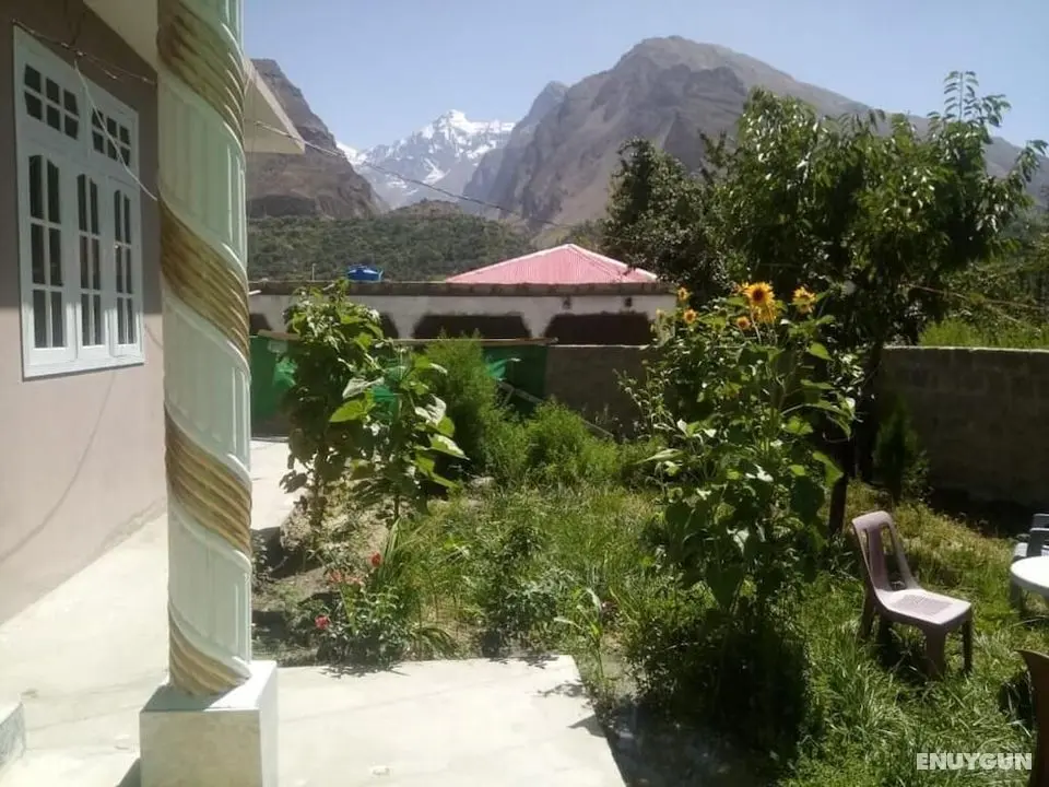 Four Seasons Family Guest House - Dış Mekan