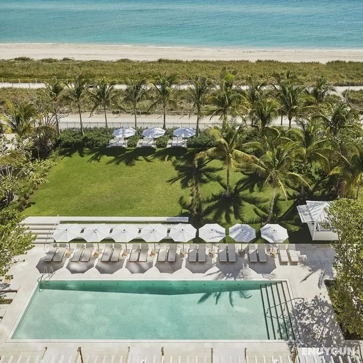 Four Seasons Hotel at The Surf Club - Dış Mekan