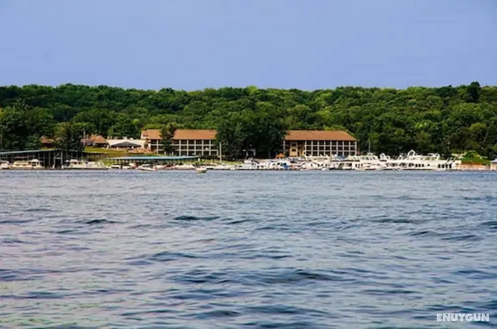 Fourwinds Lakeside Inn & Marina - Dış Mekan