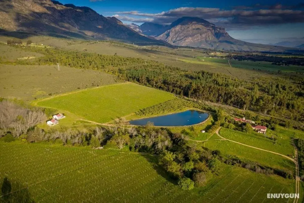 Fraaigelegen Farm - Öne Çıkan Resim