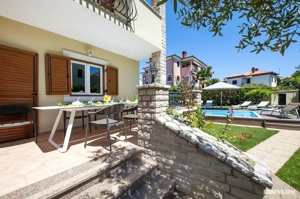 Villa Francesco - Four-bedroom Apartment - Oda