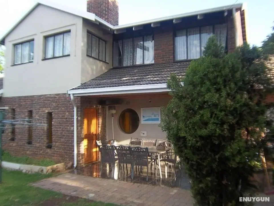 Franchise Sister Guest House - Öne Çıkan Resim