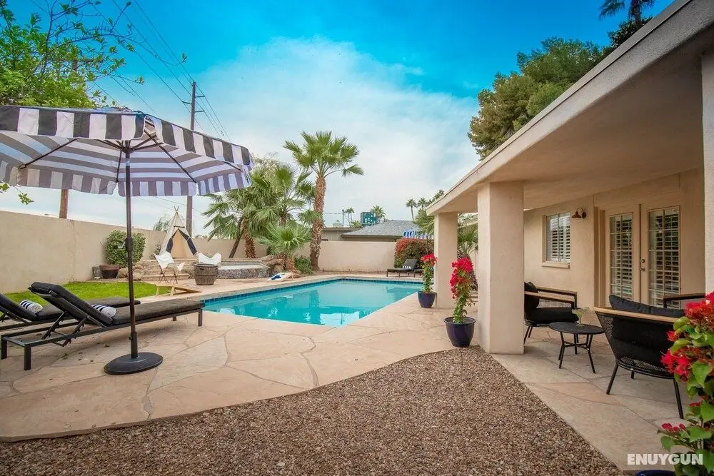 Free Bird by Avantstay Desert Villa w/ Pool + Spa 5 Mins to DT Scottsdale - İç Mekan