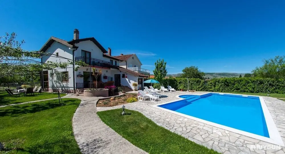 Frida Luxury Beachfront Villa - Öne Çıkan Resim